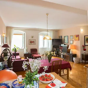 King Tom Street Apartamento